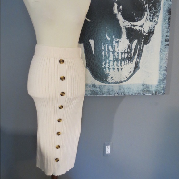 Forever 21 Sweater Skirt - Picture 1 of 6